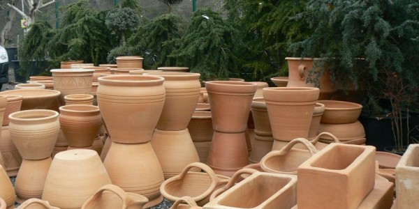 Bahçe Ekipmanları ve Saksılar